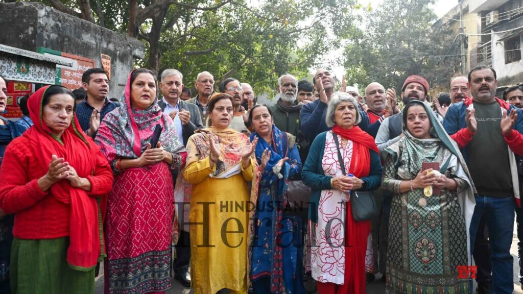 Jhandewalan Demolition RSS
