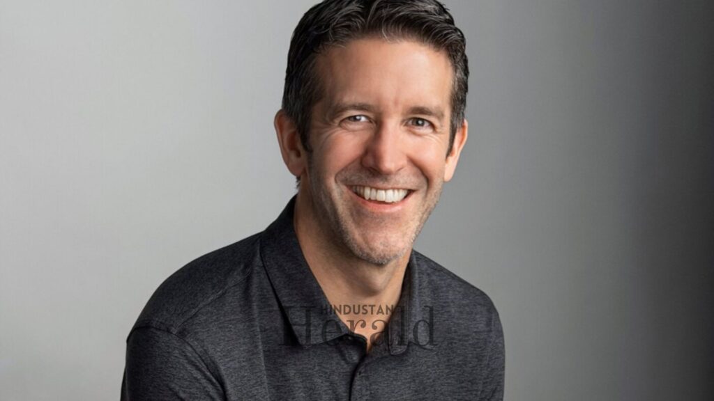 Tim Cook and John Ternus