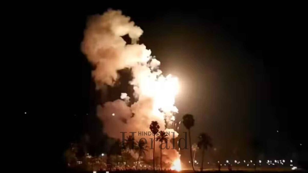 Kerala Fireworks Festival, Nenmara Vela