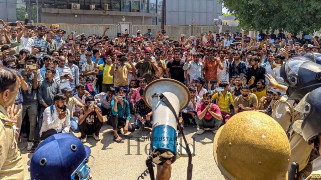 Noida Workers Protest